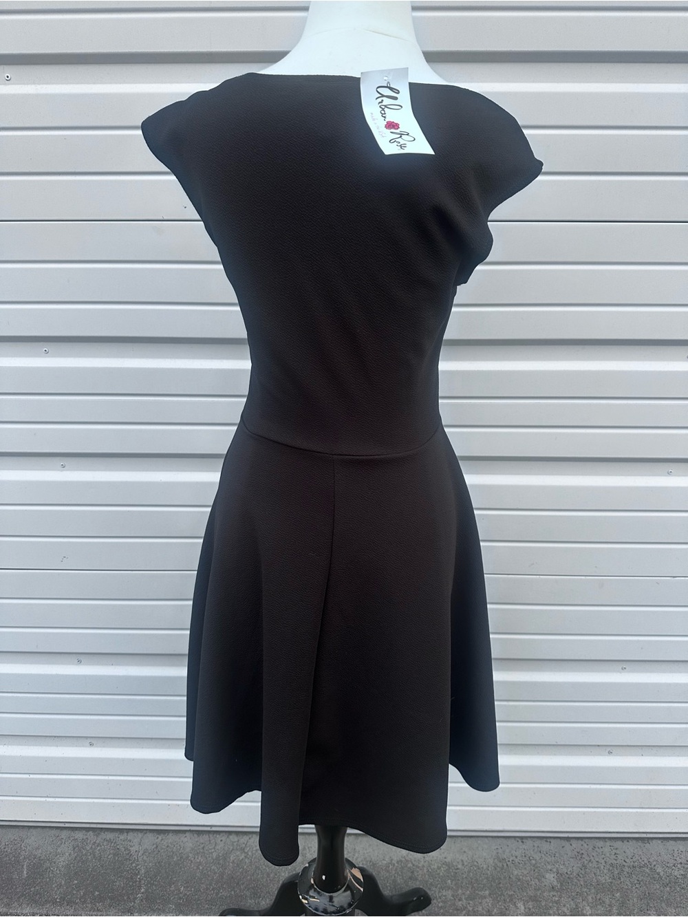 Urban Rose Black Cap-Sleeve Midi Dress with Pearl Chain Accent - Picture 4 of 7